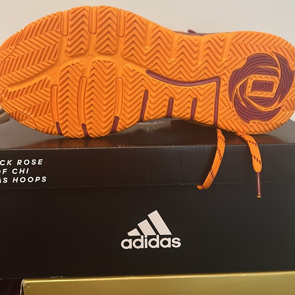 Adidas Derrick Rose Sneakers - Men and Women Basketball - Picture 2 of 5